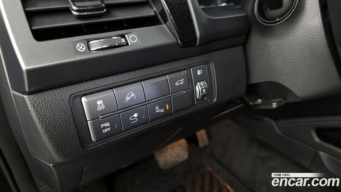 KG_Mobility_Ssangyong Rexton 2020