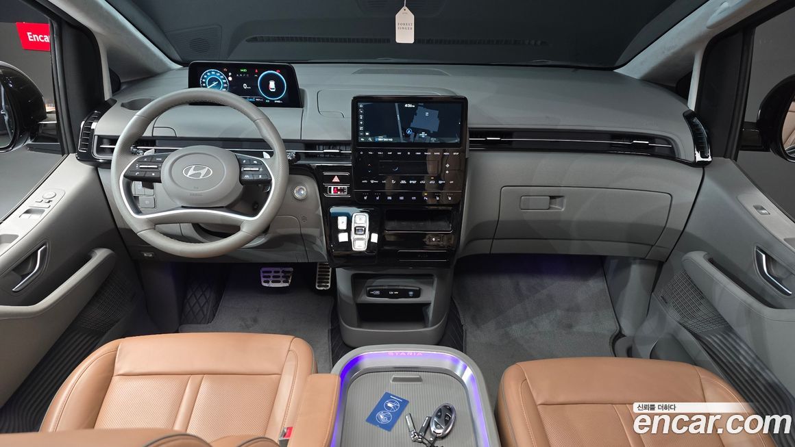Hyundai Staria 2025