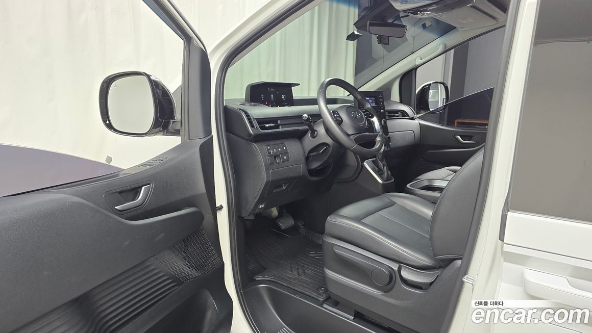Hyundai Staria 2022