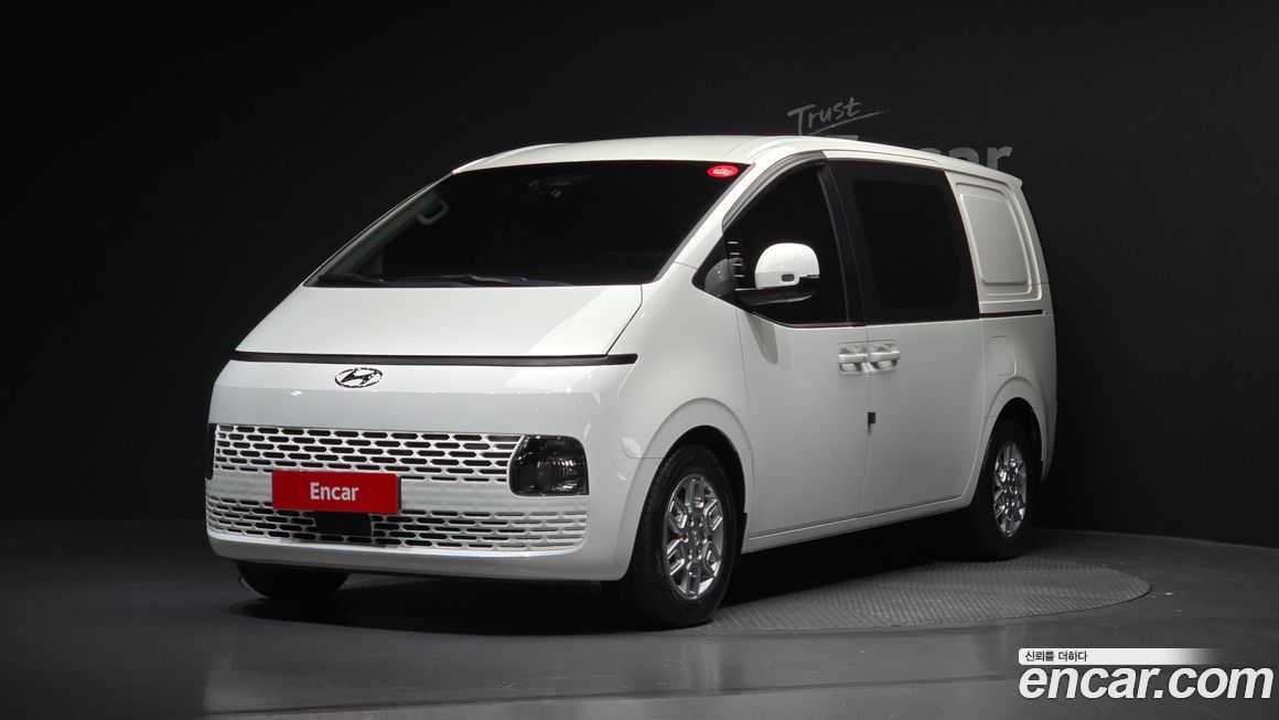 Hyundai Staria 2022