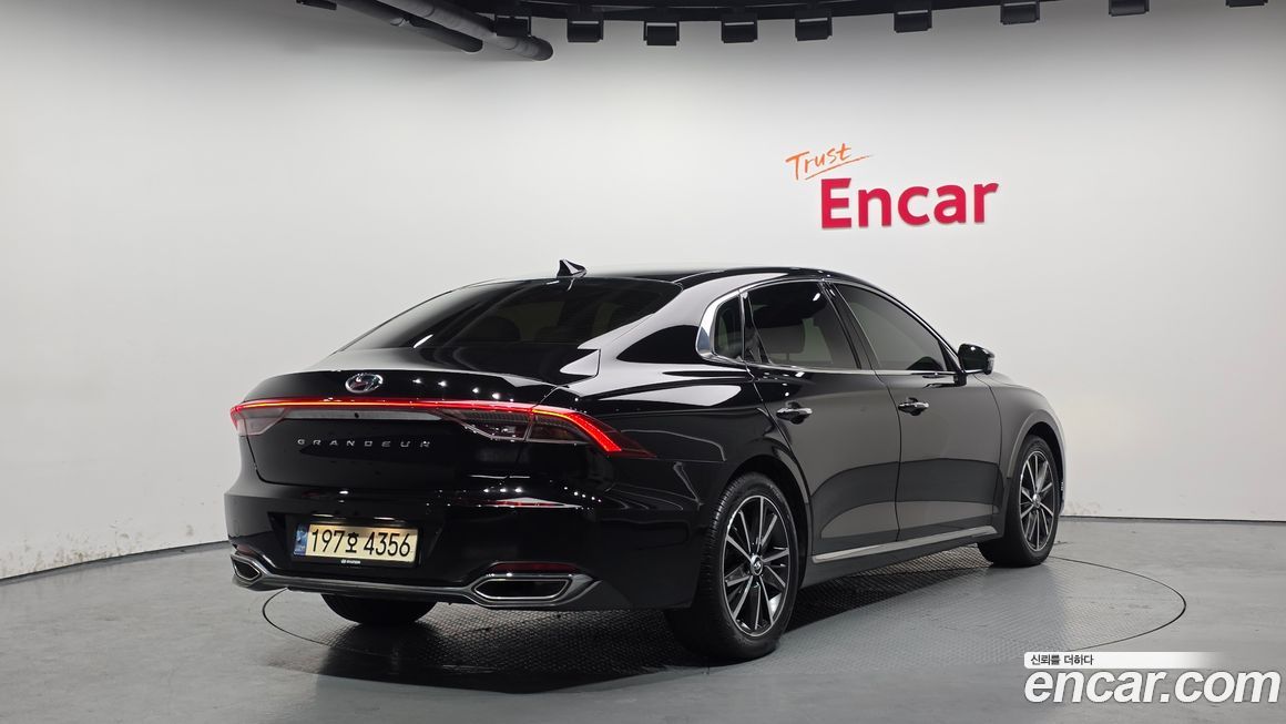 Hyundai Grandeur 2022