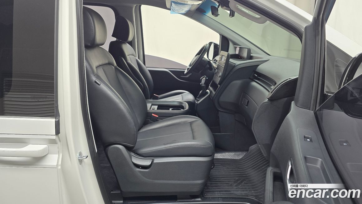 Hyundai Staria 2022