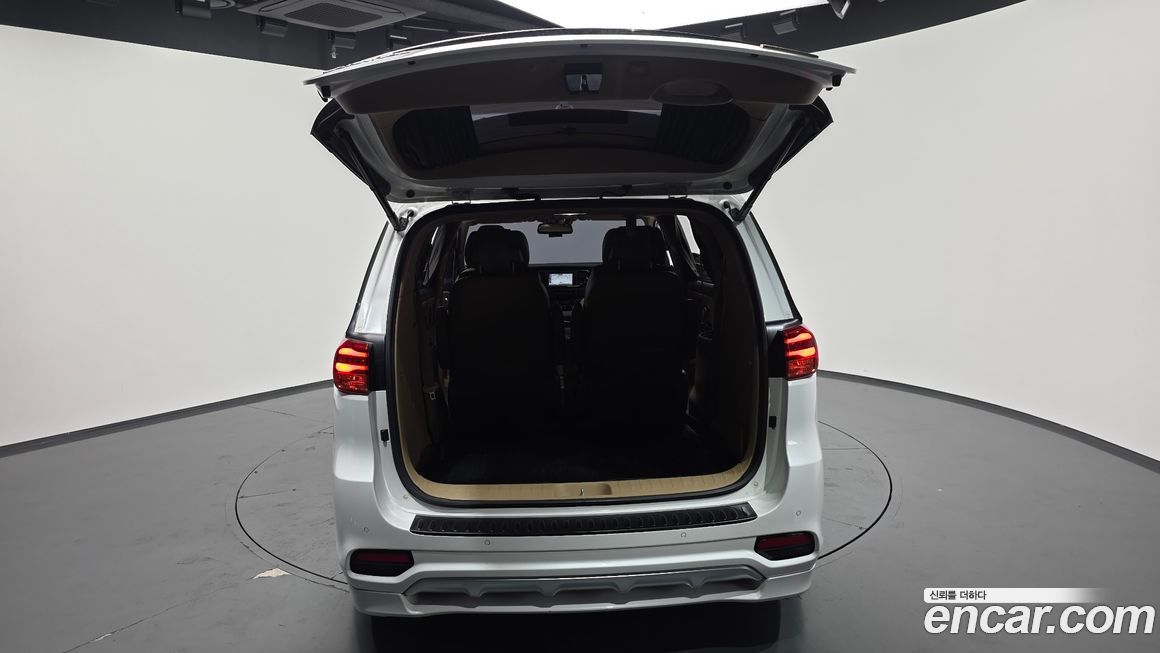 Kia Canival 2019