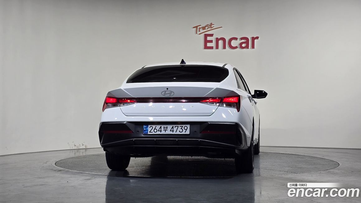 Hyundai AVANTE 2025
