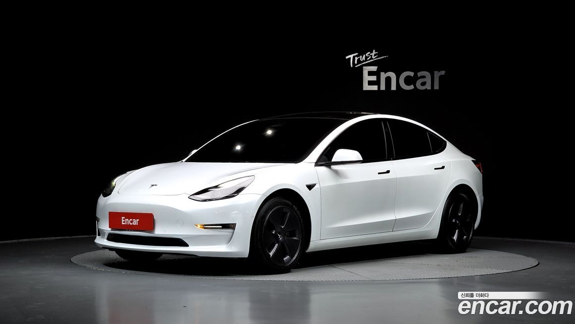 Tesla Model 3 2022