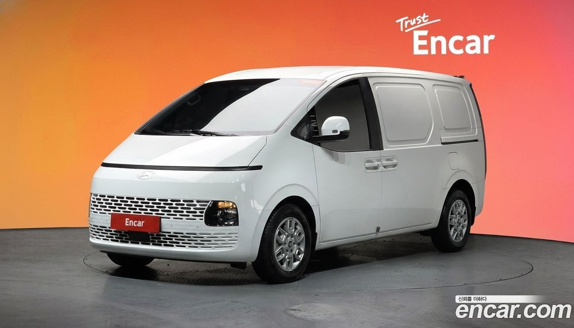 Hyundai Staria 2025