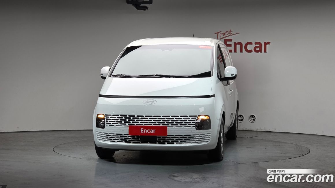 Hyundai Staria 2025