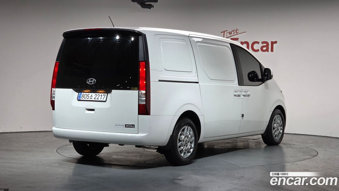 Hyundai Staria 2025