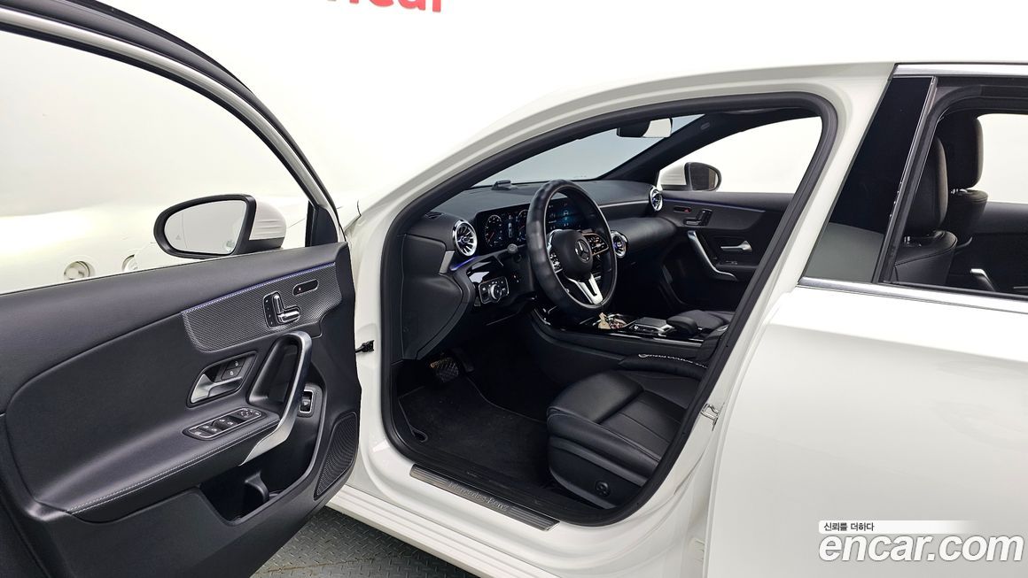 Mercedes-Benz A-Class 2023