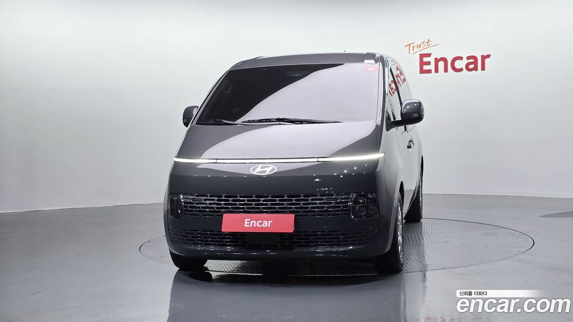 Hyundai Staria 2025