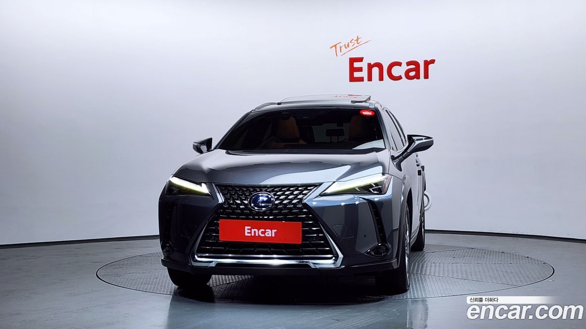Lexus UX 2022