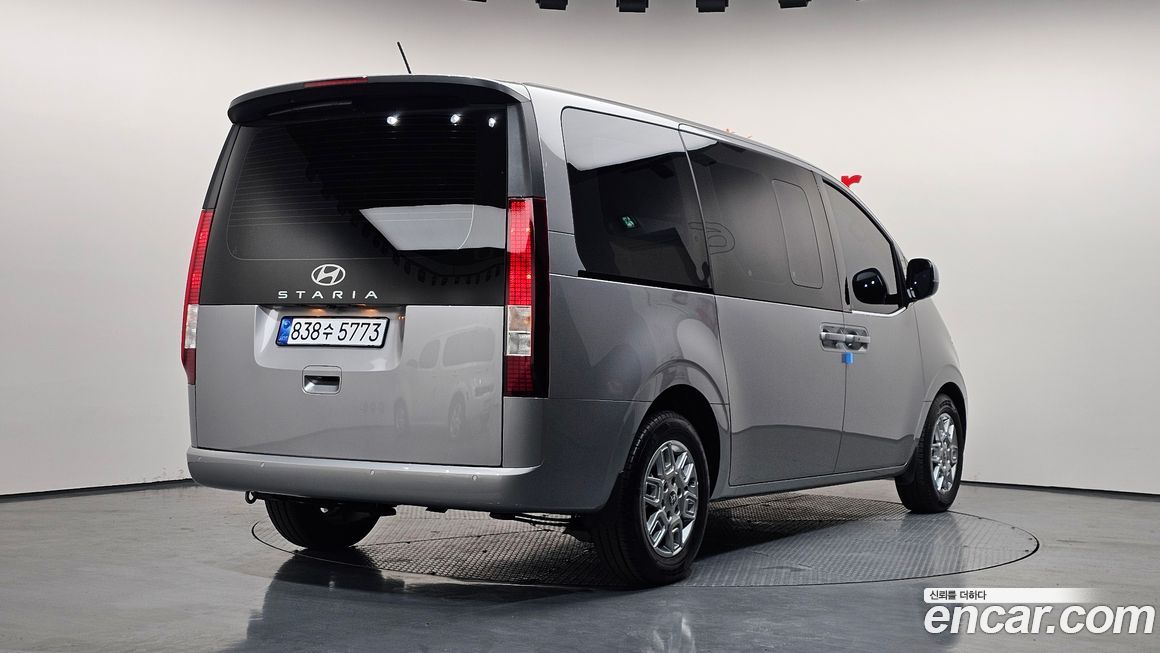 Hyundai Staria 2025