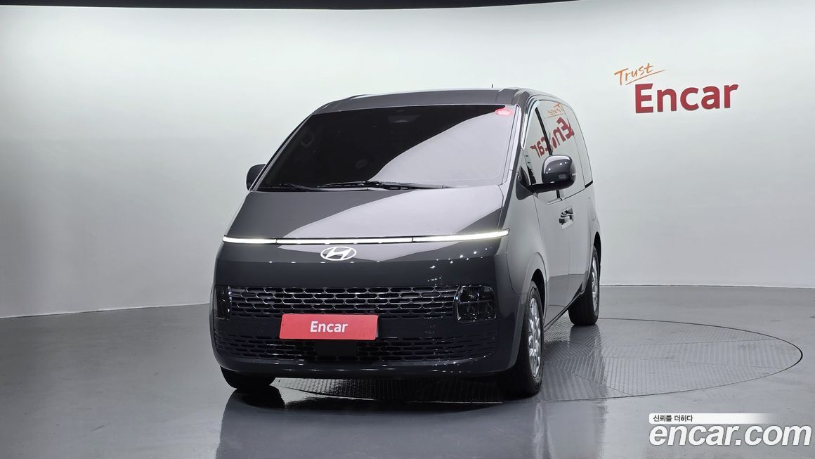 Hyundai Staria 2025