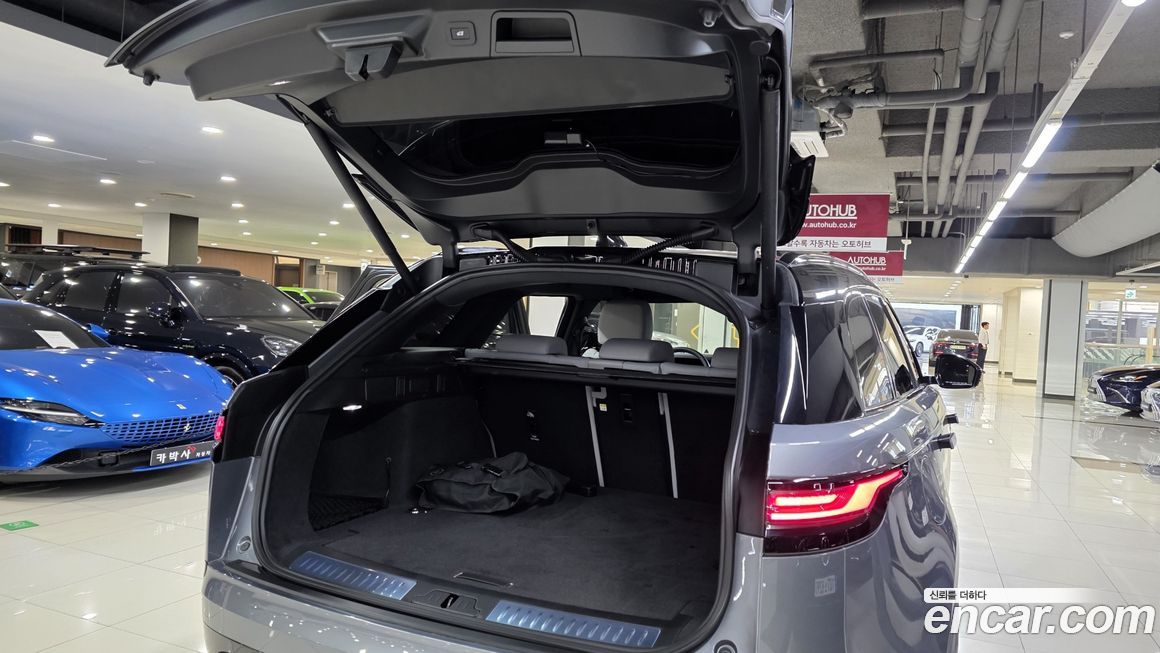 Land Rover Range Rover Velar 2024