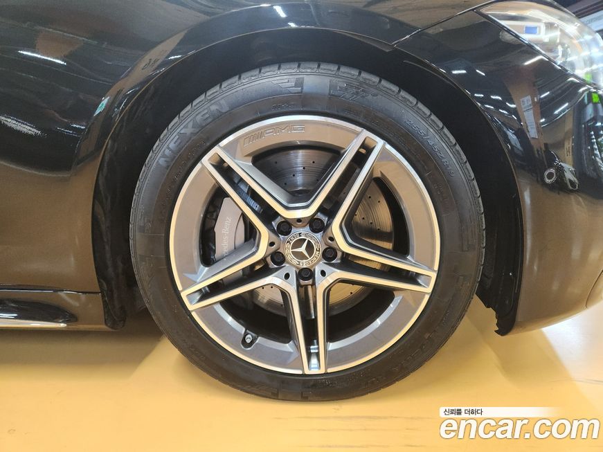 Mercedes-Benz S-Class 2021