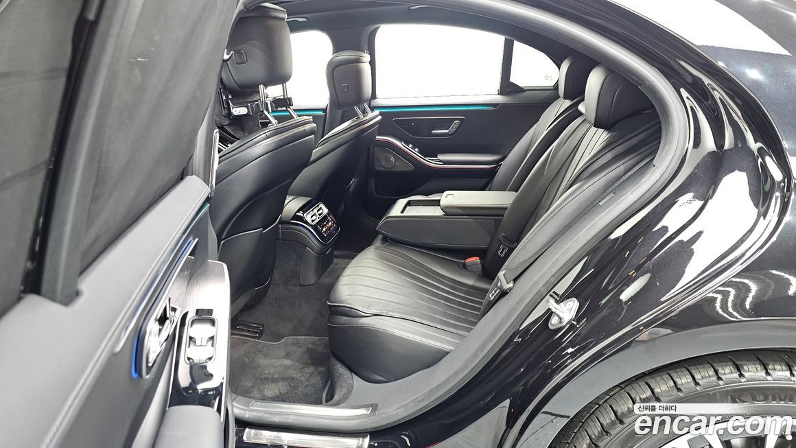 Mercedes-Benz S-Class 2021