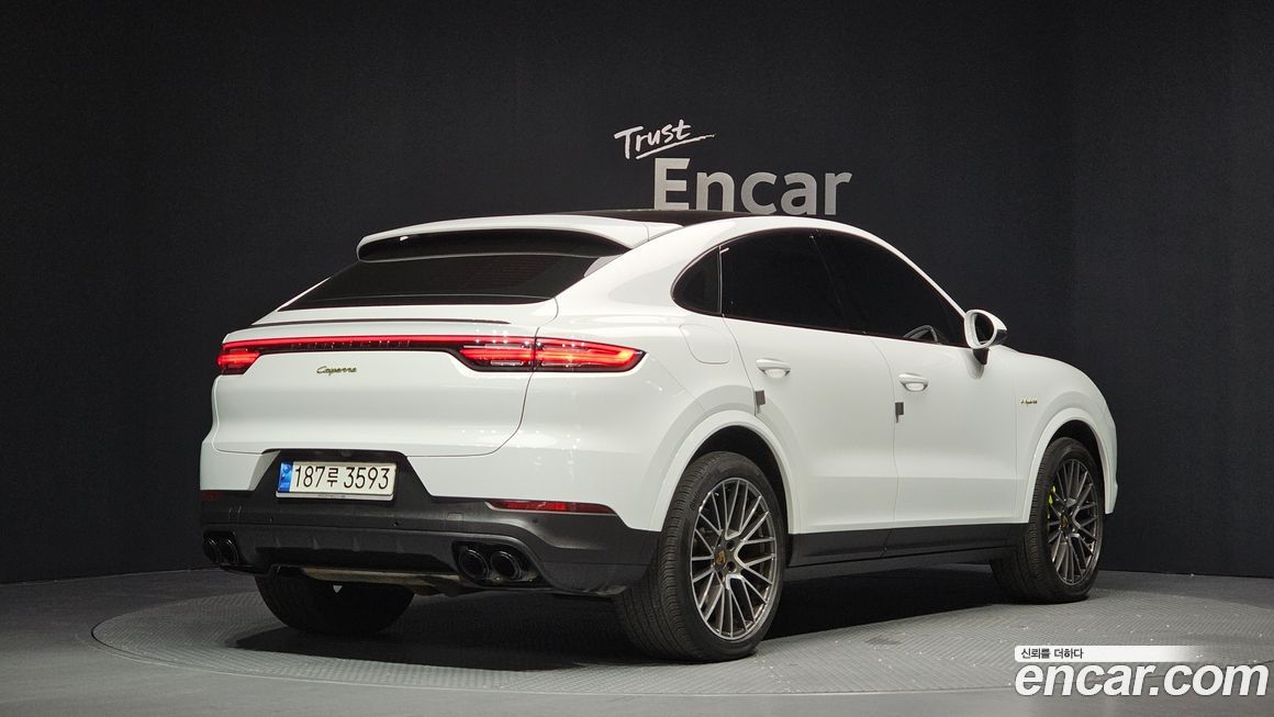 Porsche Cayenne 2021
