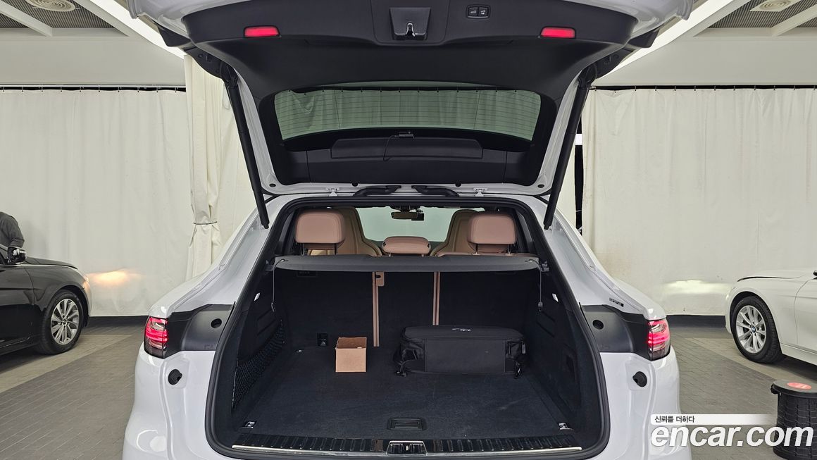 Porsche Cayenne 2021