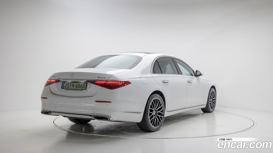 Mercedes-Benz S-Class 2024