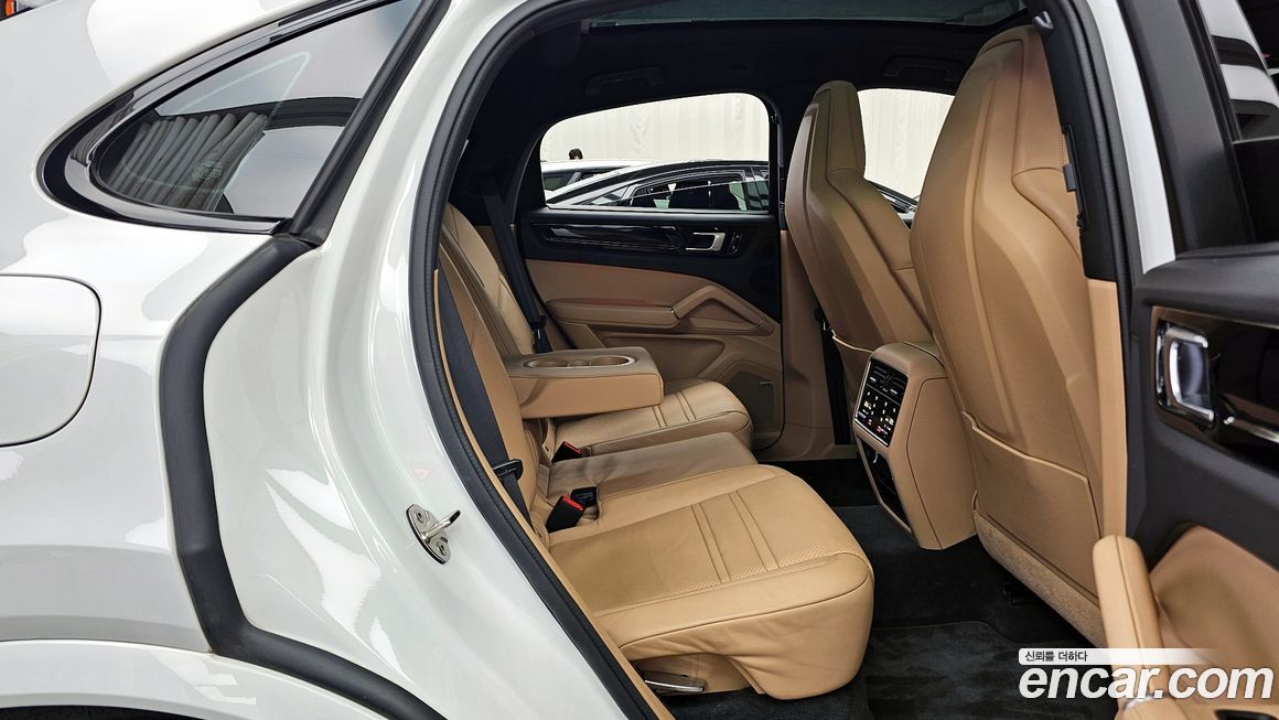 Porsche Cayenne 2021