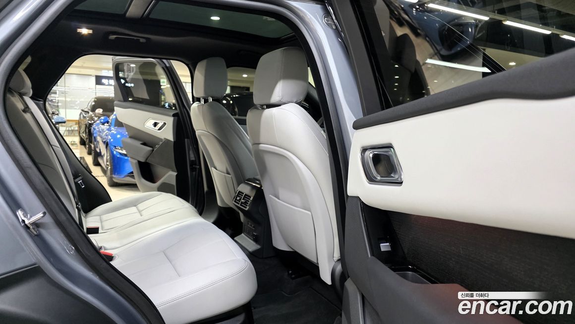 Land Rover Range Rover Velar 2024