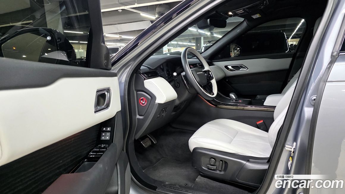 Land Rover Range Rover Velar 2024