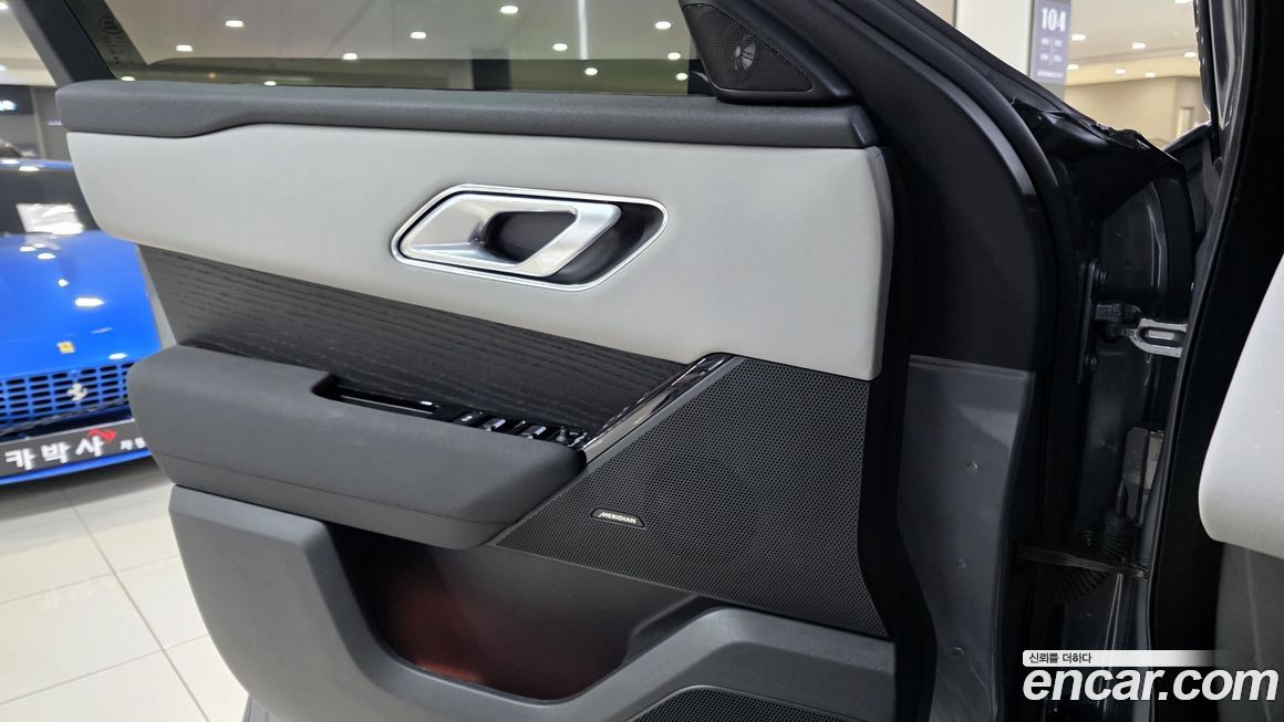 Land Rover Range Rover Velar 2024