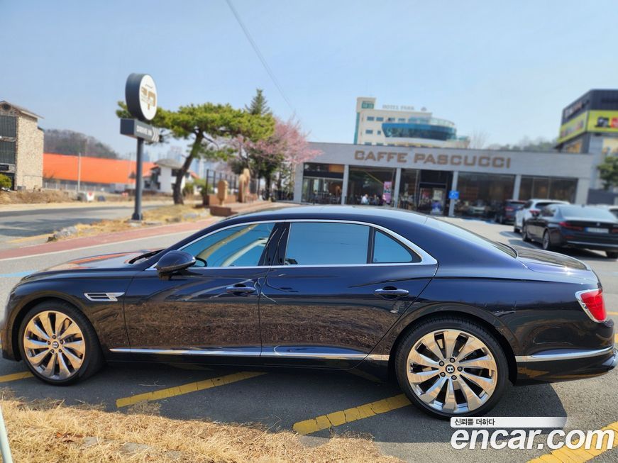 Bentley Flying Spur 2022