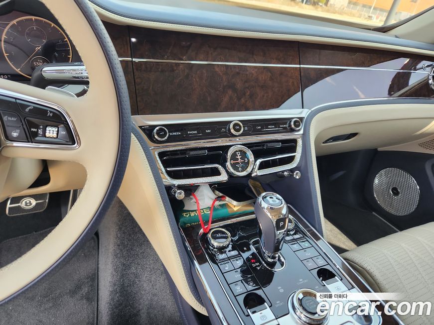 Bentley Flying Spur 2022