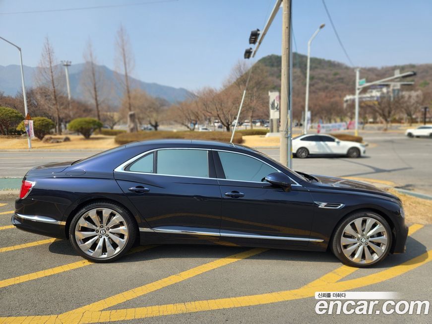 Bentley Flying Spur 2022