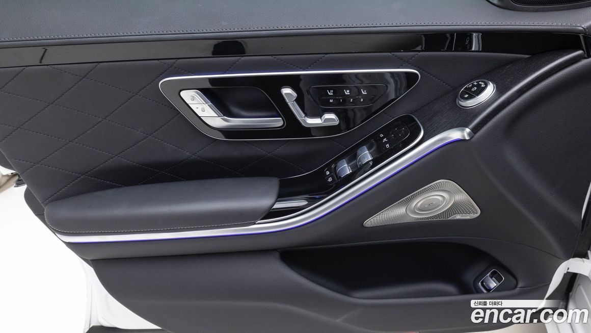 Mercedes-Benz S-Class 2024