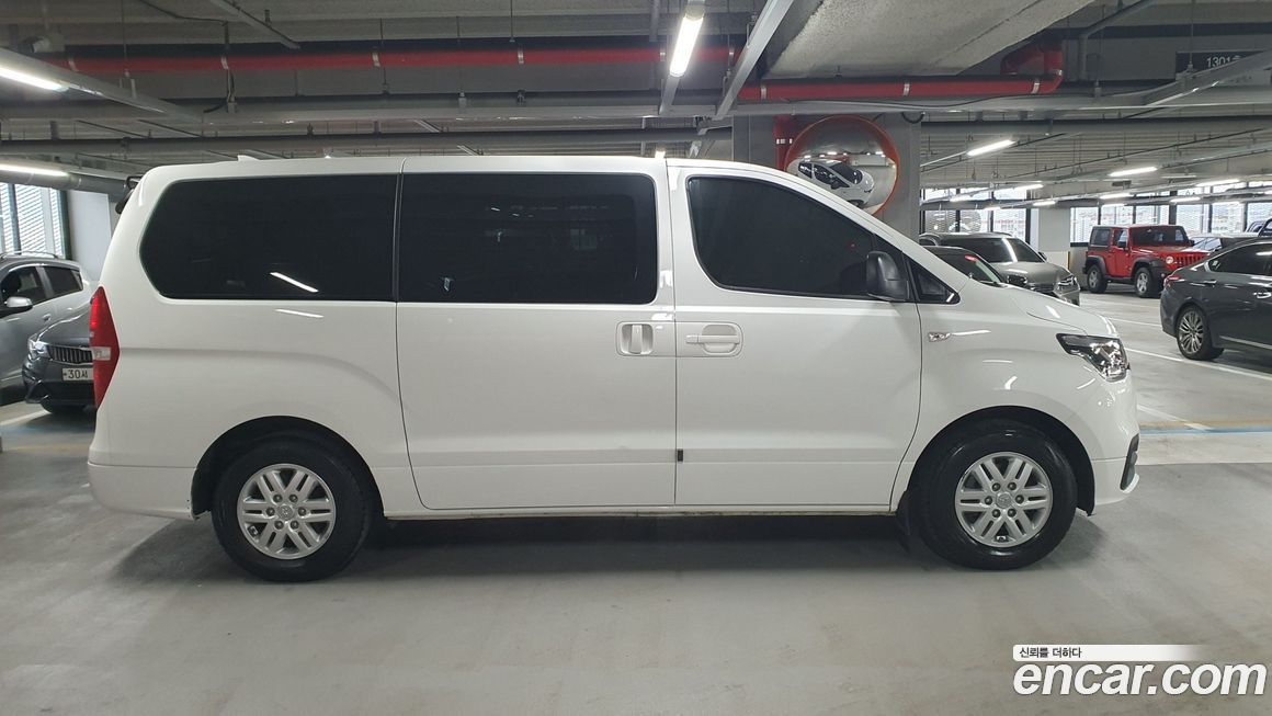Hyundai Starex 2021