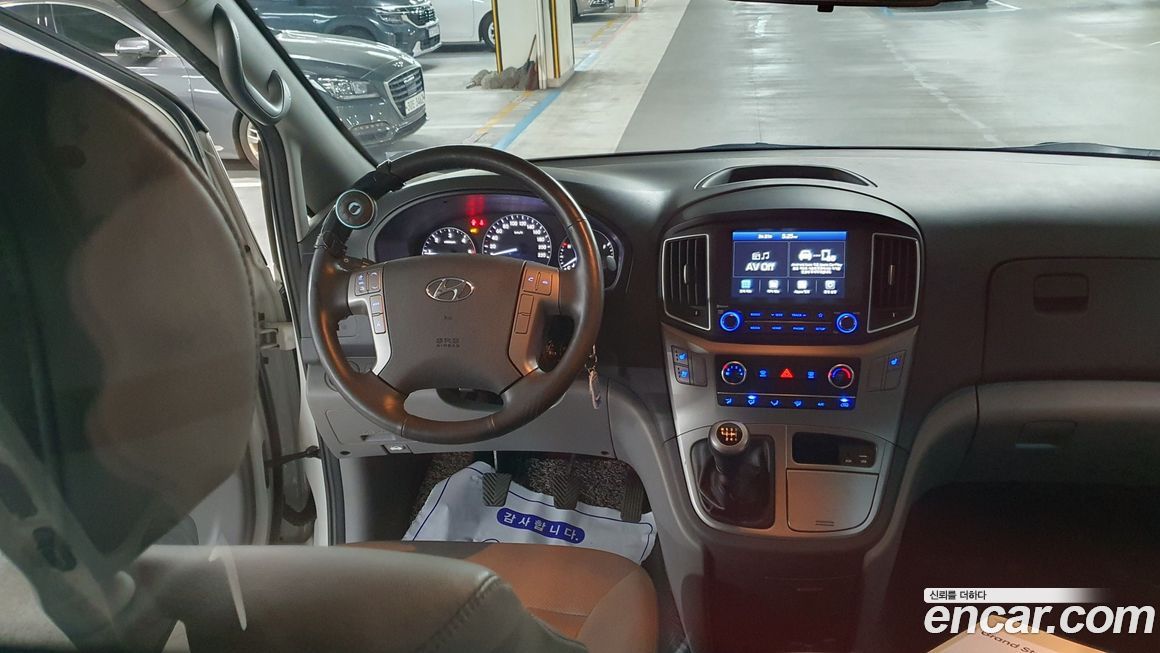 Hyundai Starex 2021