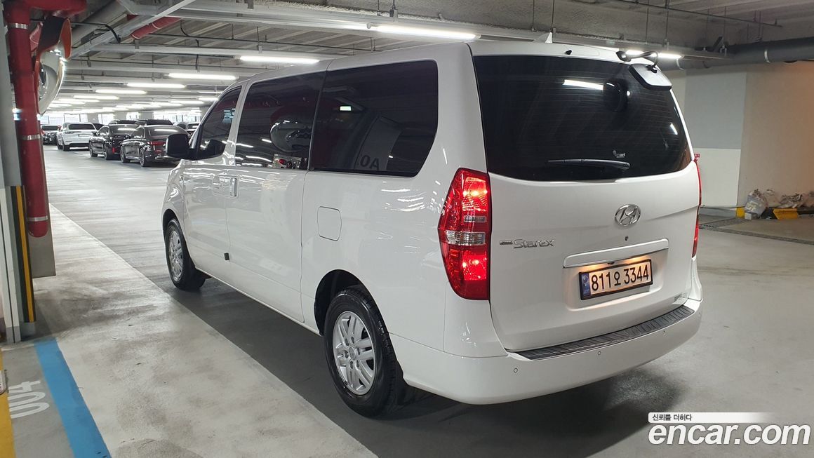 Hyundai Starex 2021