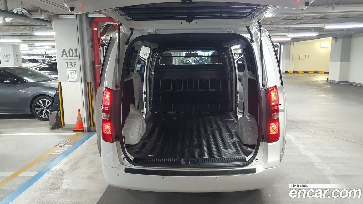 Hyundai Starex 2021