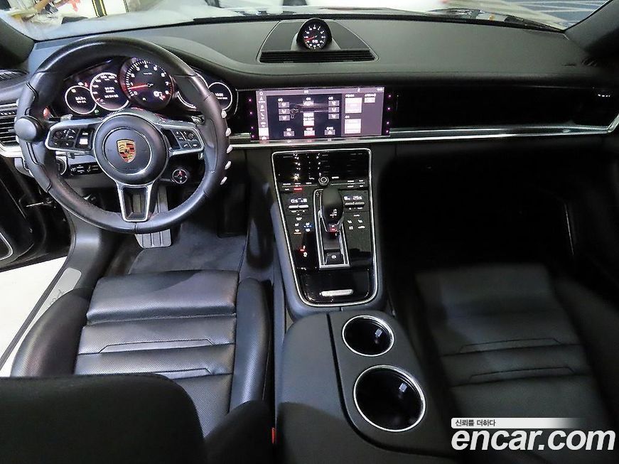 Porsche Panamera 2019