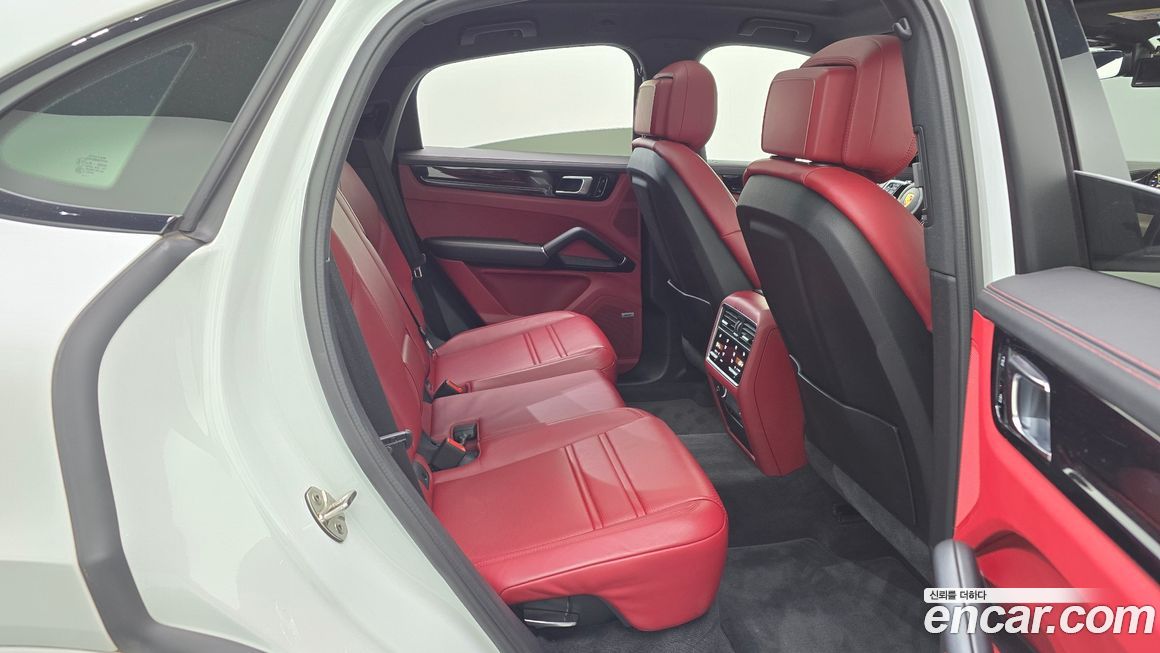 Porsche Cayenne 2021