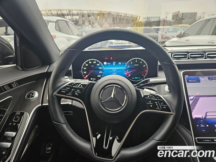 Mercedes-Benz S-Class 2022