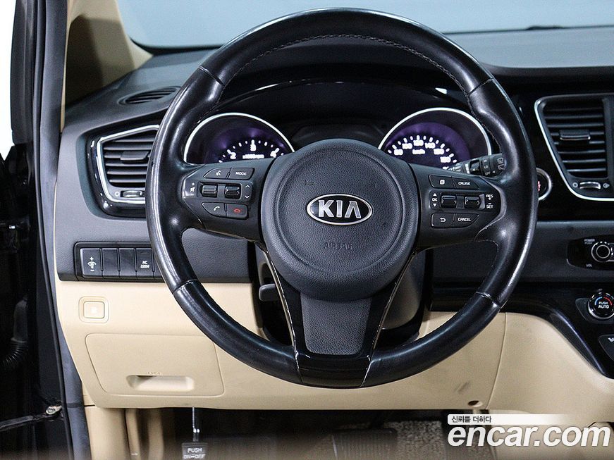 Kia Canival 2015
