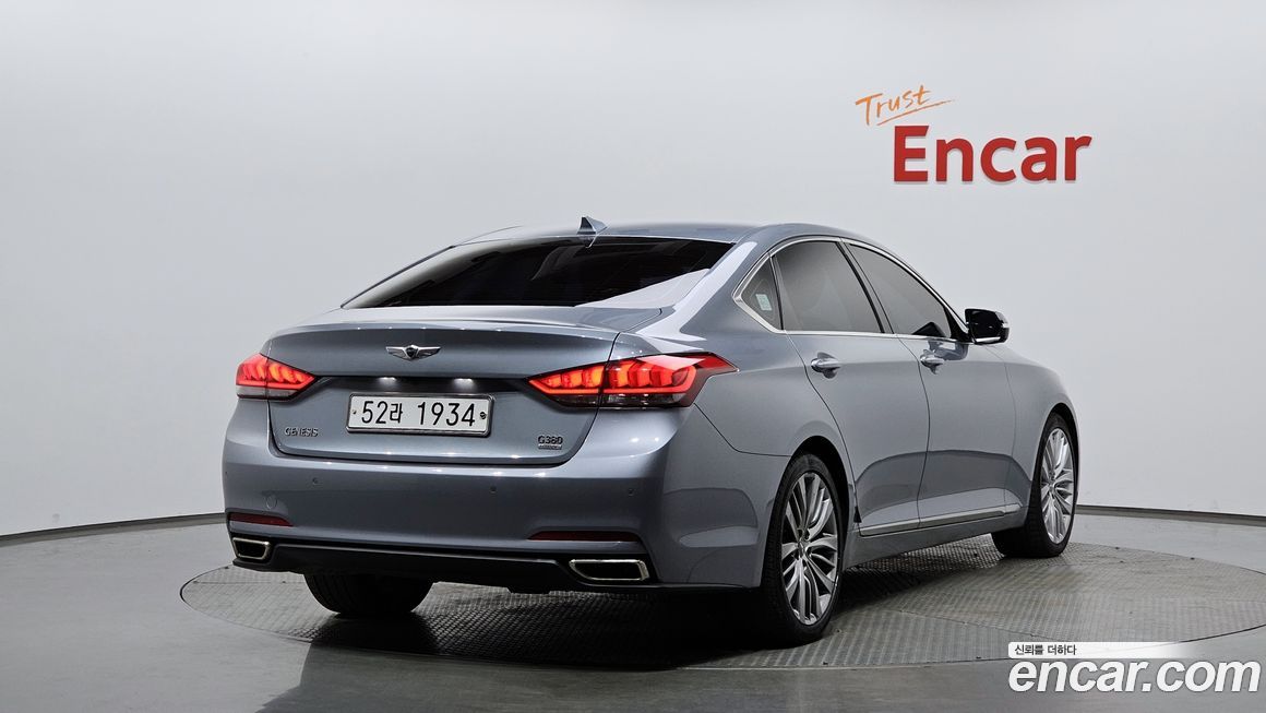 Hyundai Genesis 2015