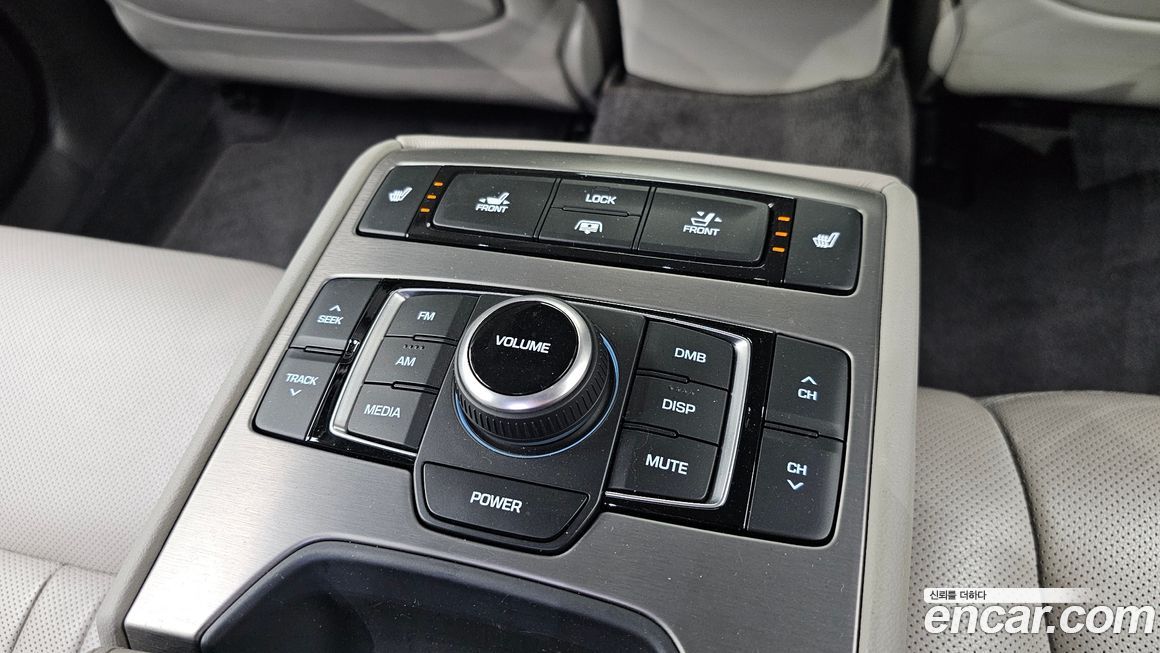 Hyundai Genesis 2015