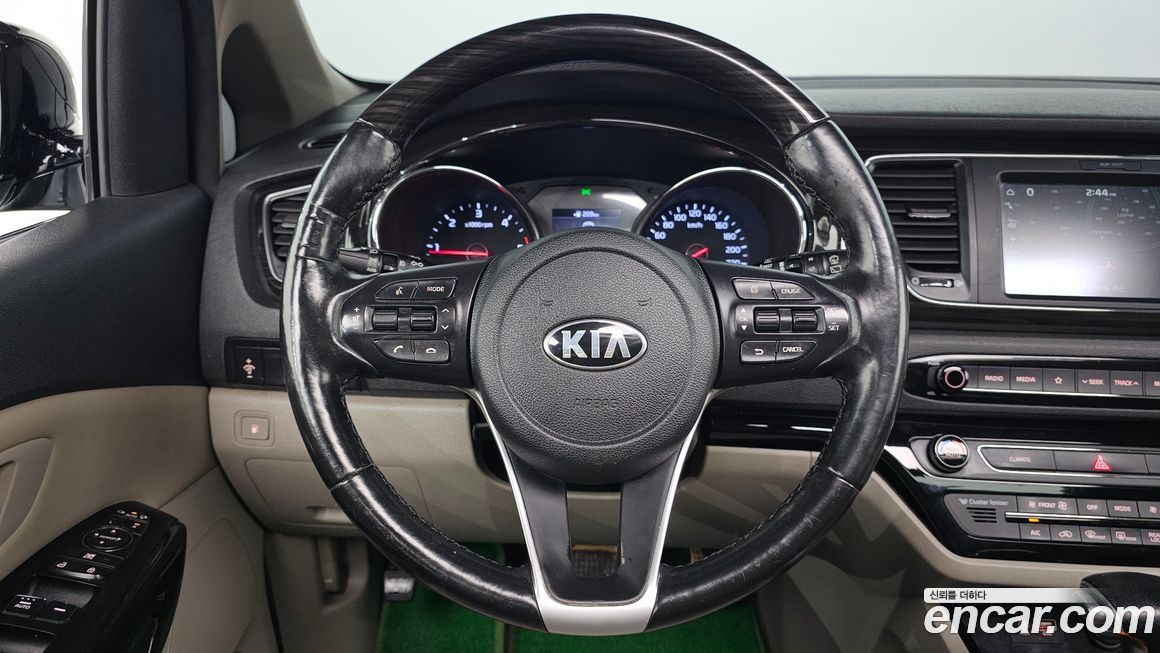 Kia Canival 2019