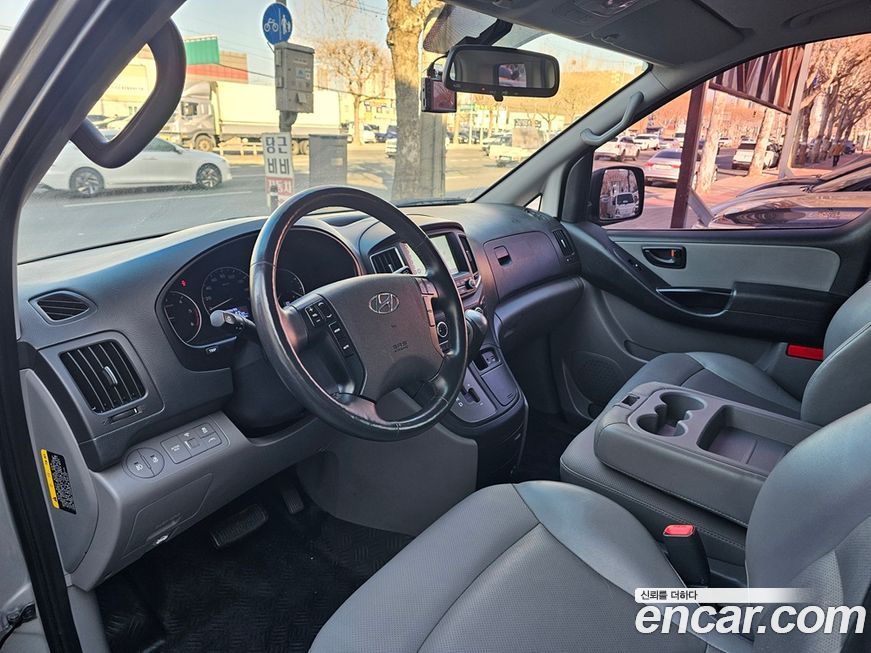 Hyundai Starex 2019