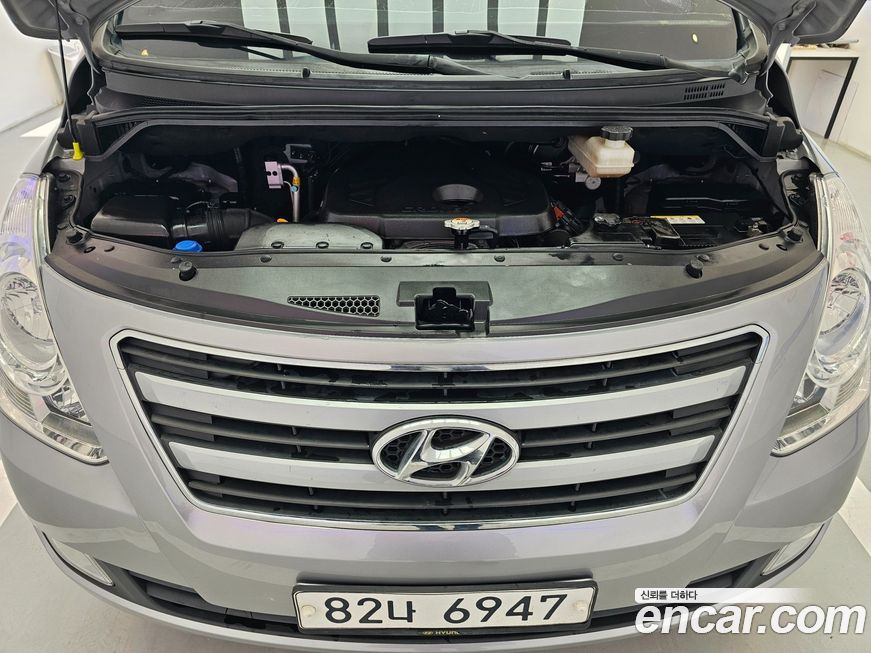 Hyundai Starex 2018