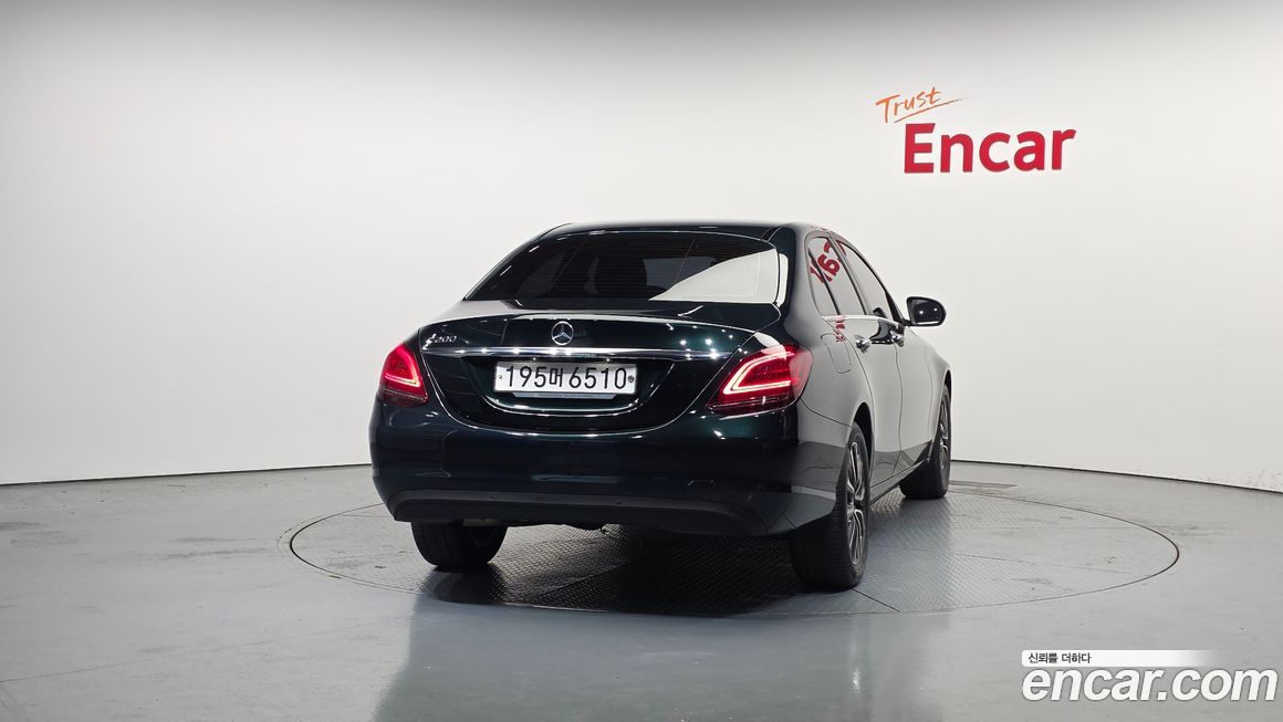 Mercedes-Benz C-Class 2019