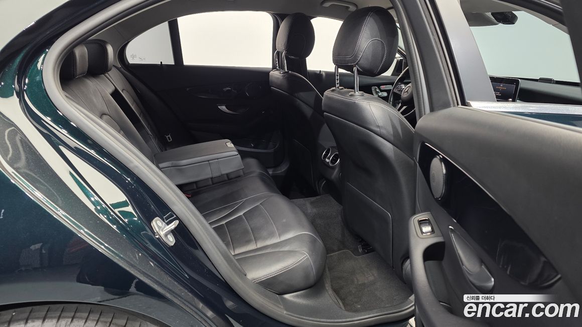 Mercedes-Benz C-Class 2019