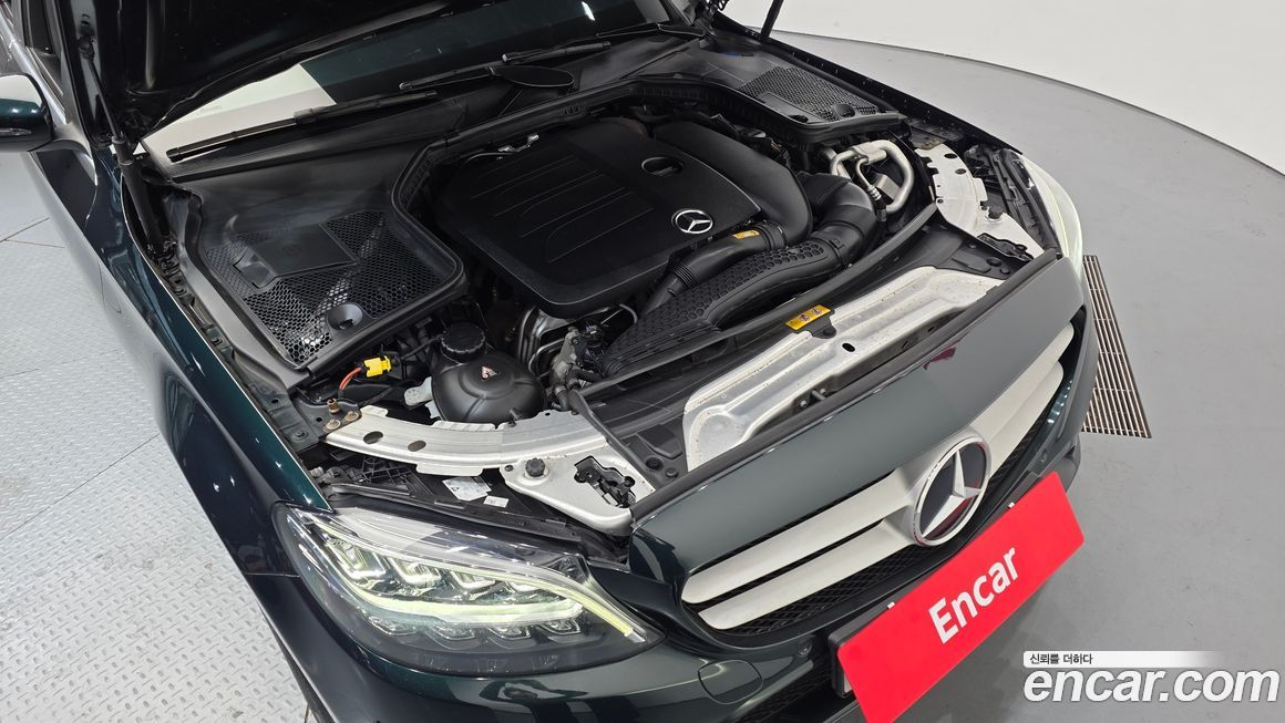 Mercedes-Benz C-Class 2019