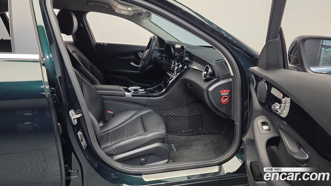 Mercedes-Benz C-Class 2019