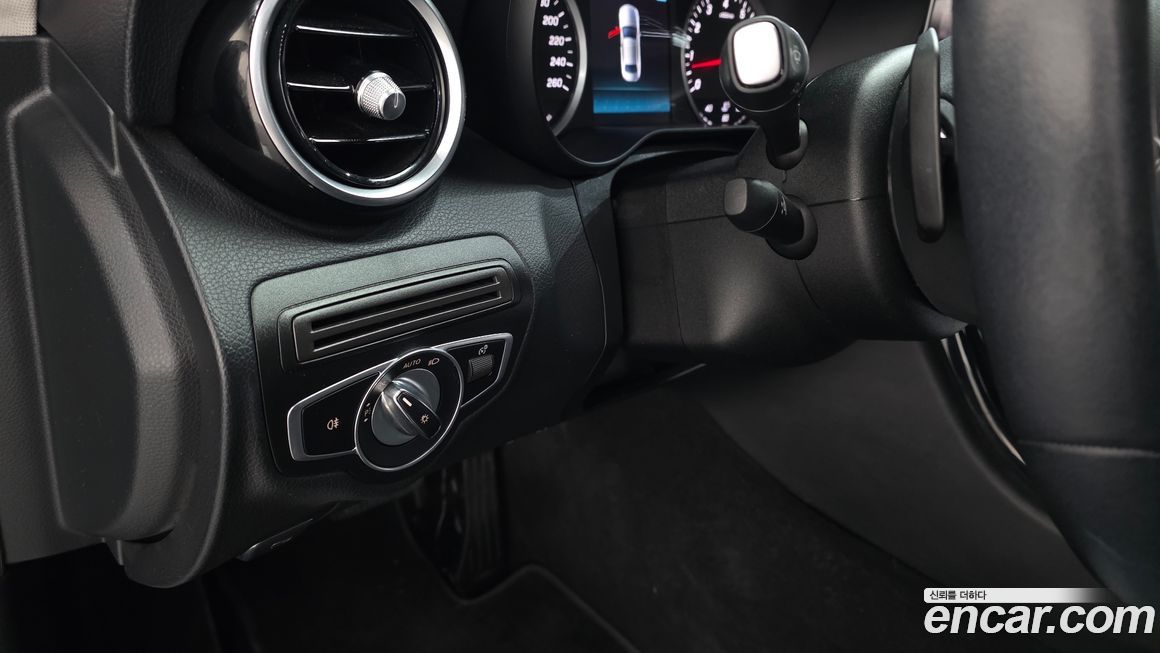 Mercedes-Benz C-Class 2019