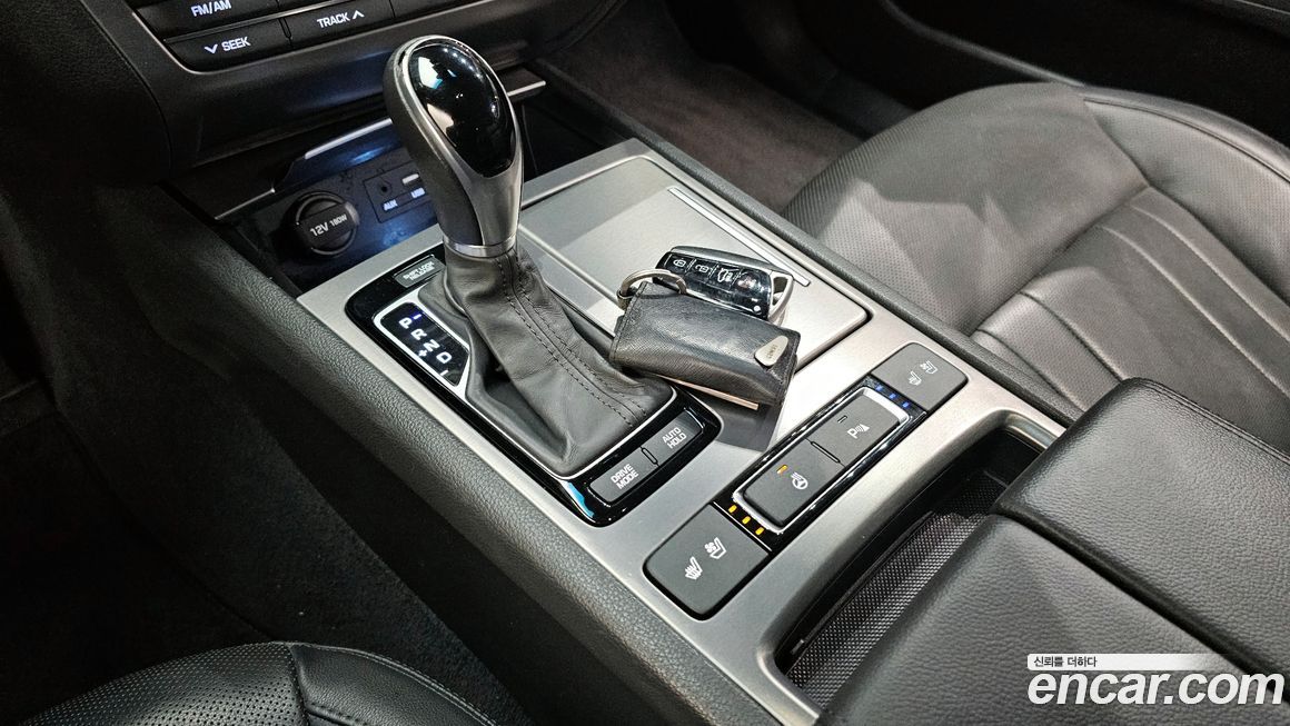 Hyundai Genesis 2016